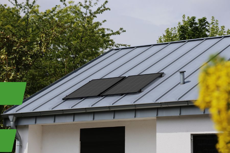 Die von Stiftung Warentest ausgezeichneten Balkonkraftwerke auf dem Dach installiert